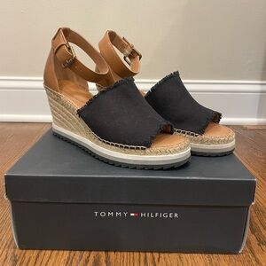 Tommy Hilfiger Black and Tan Wedge Sandals